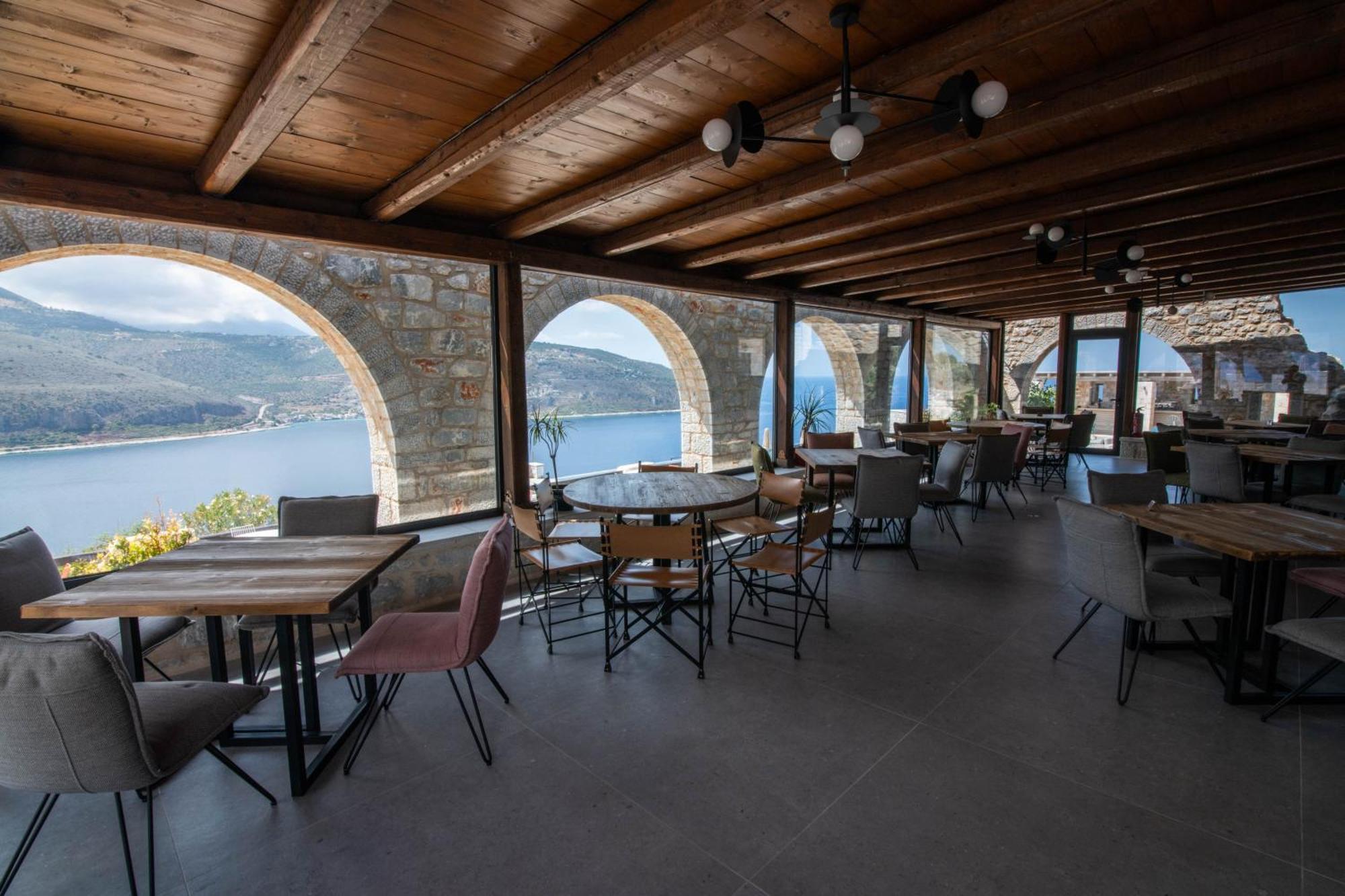 Petra & Fos Boutique & 4* Oítilon